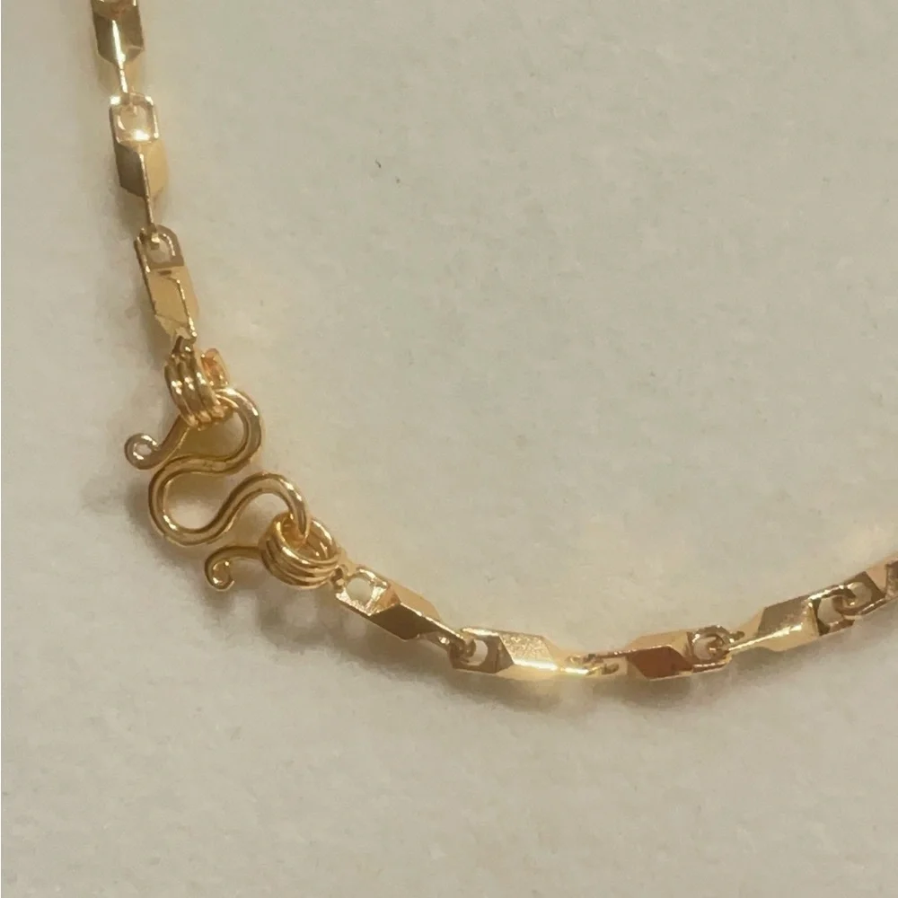 Vintage Gold Tone Flat Bar Link Chain Necklace with M-Hook Clasp For Women